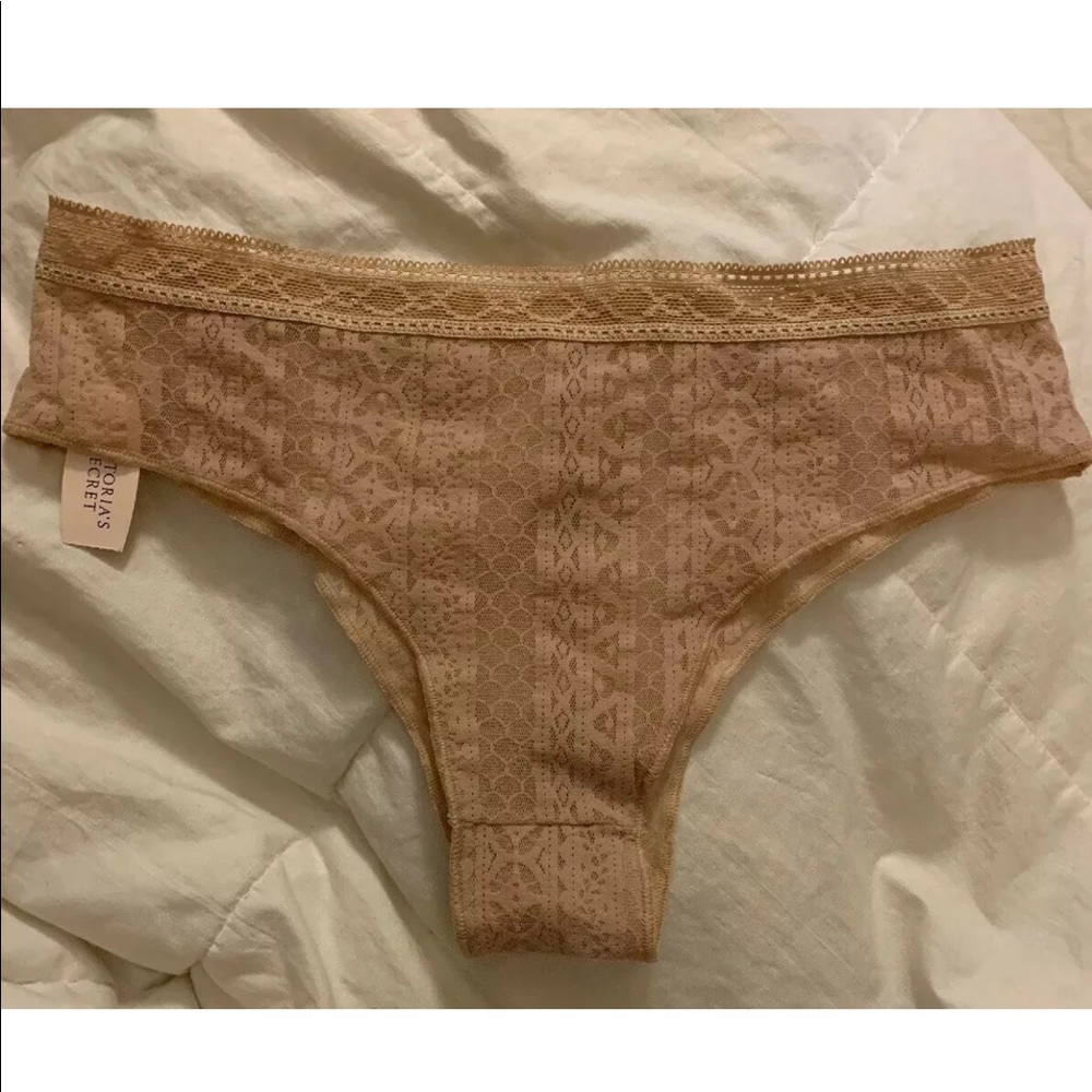NWT Victoria’s Secret, hiphugger panty Sz Med